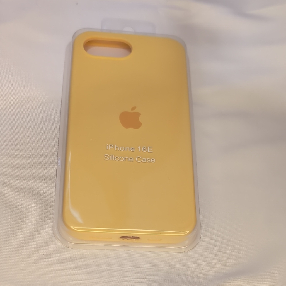 Apple iPhone 16E Golden Silicone Case